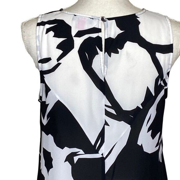 Vince Camuto Black & White Floral Small Hi-Lo Sleeveless Top - Picture 4 of 11